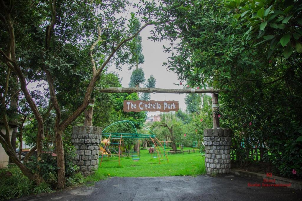 Hotel Kodai International Кодайканал Экстерьер фото